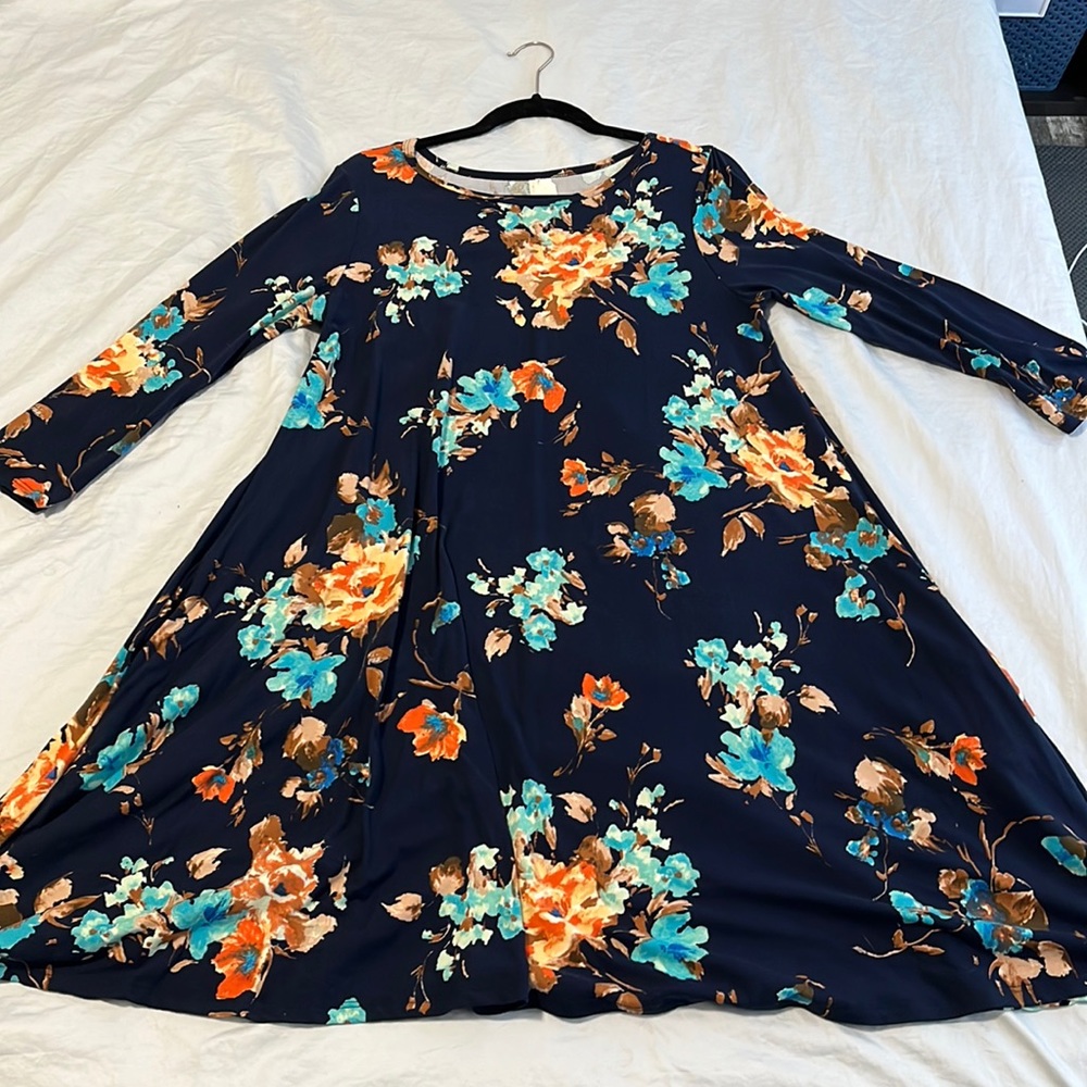 Honey and lace long sleeve dress